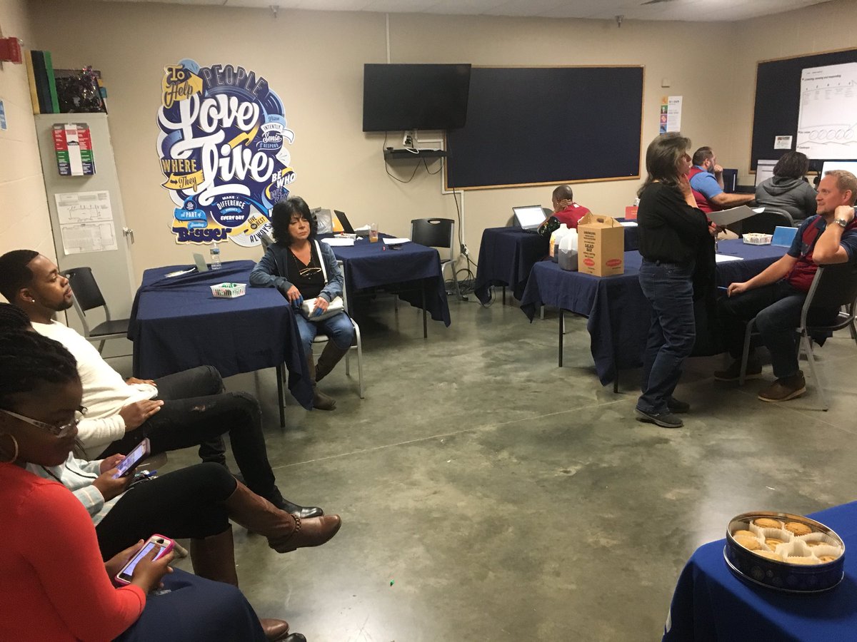 sharpe_sharp's tweet photo. Lowes Upsate hiring events. Getting ready for spring! Apply online at https://t.co/JxDjRNsS2o https://t.co/8s5SB1RBla