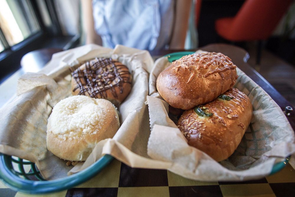 Austin Monthly finds winning kolaches at Batch austin.eater.com/2017/11/30/167…