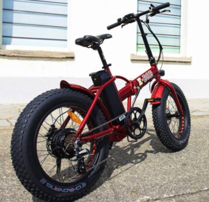 wattituduk's tweet photo. Fat tyres mean it’s even good in the snow! Just saying ☺️#ebikes 
https://t.co/QBnXeAOhGq https://t.co/xMrJ9luGQd
