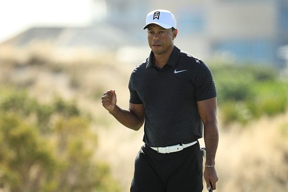 BleacherReport's tweet photo. Tiger (-3) shoots a 69 in his return to golf at the Hero World Challenge https://t.co/IkpkCDxBTH