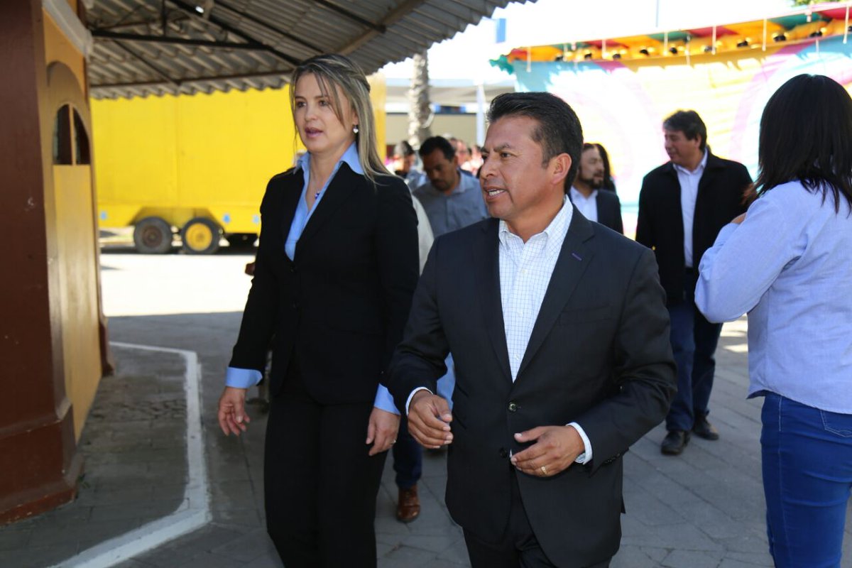 LeoPaisanoA's tweet photo. Me encuentro inaugurando la Fiesta Patronal de #SanAndresCholula. 
Una fiesta que es parte de nuestro orgullo #Sanandreseño y que caracteriza a nuestro bello #PuebloMagico. https://t.co/IByBE8yfpr