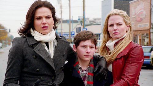 Shiping_polls's tweet photo. A big congrats to the #SwanQueen fandom for winning the #Ouat ship tournament 🎉🎈🎉🎈🎉 https://t.co/M0G60fLgX6