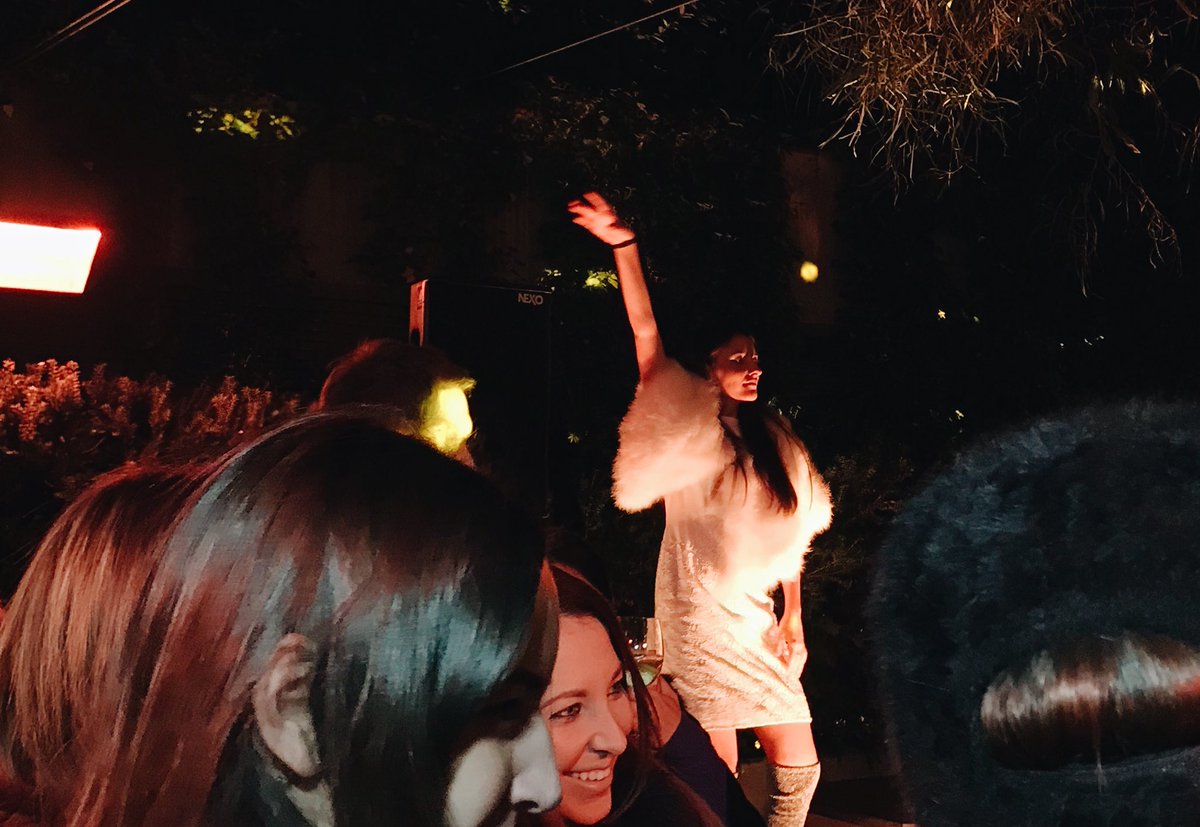 santaeulalia's tweet photo. Así se vive el ambiente 100% disco en nuestra terraza. ¡Te invitamos a disfrutar The Shopping Night Barcelona @tsnb_ en #santaeulalia! #bedivine https://t.co/pcHlhXF5bR