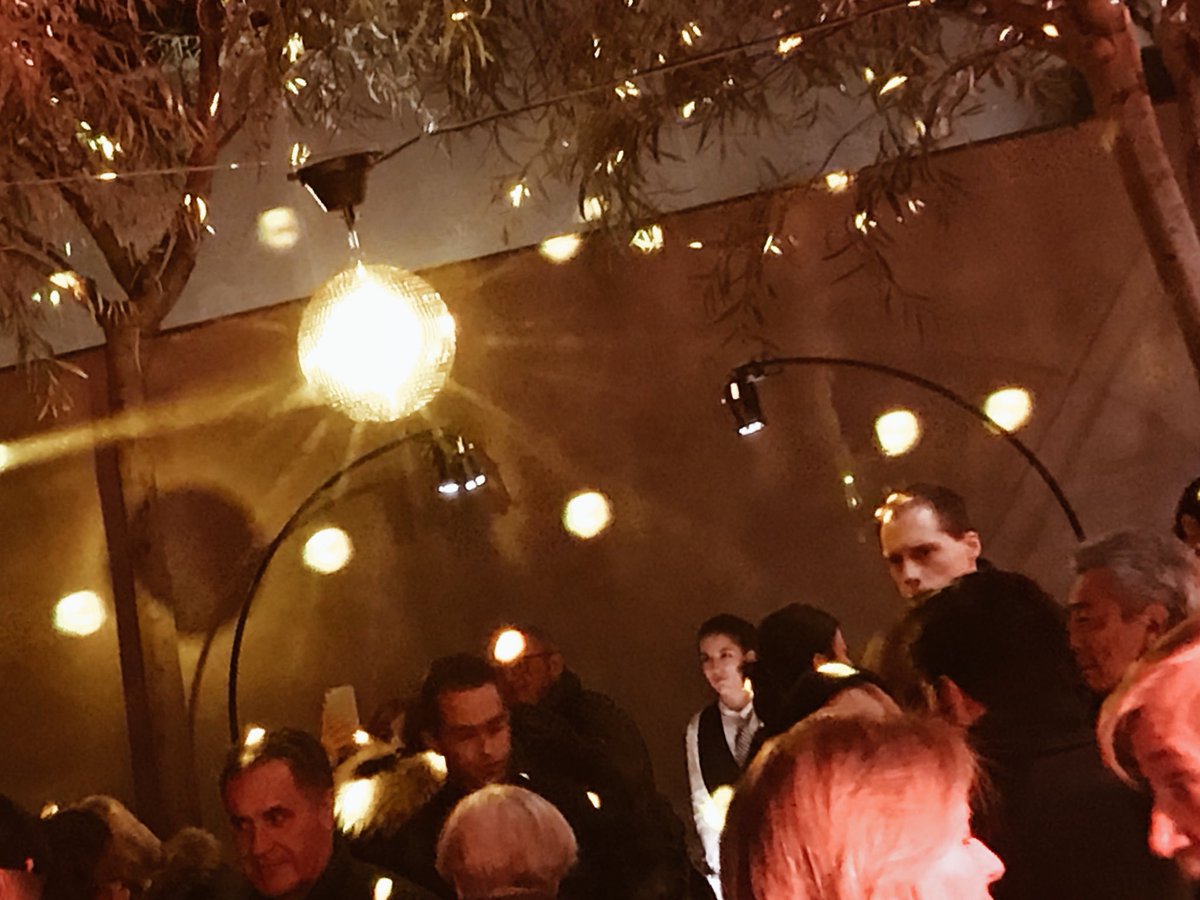 santaeulalia's tweet photo. Así se vive el ambiente 100% disco en nuestra terraza. ¡Te invitamos a disfrutar The Shopping Night Barcelona @tsnb_ en #santaeulalia! #bedivine https://t.co/pcHlhXF5bR