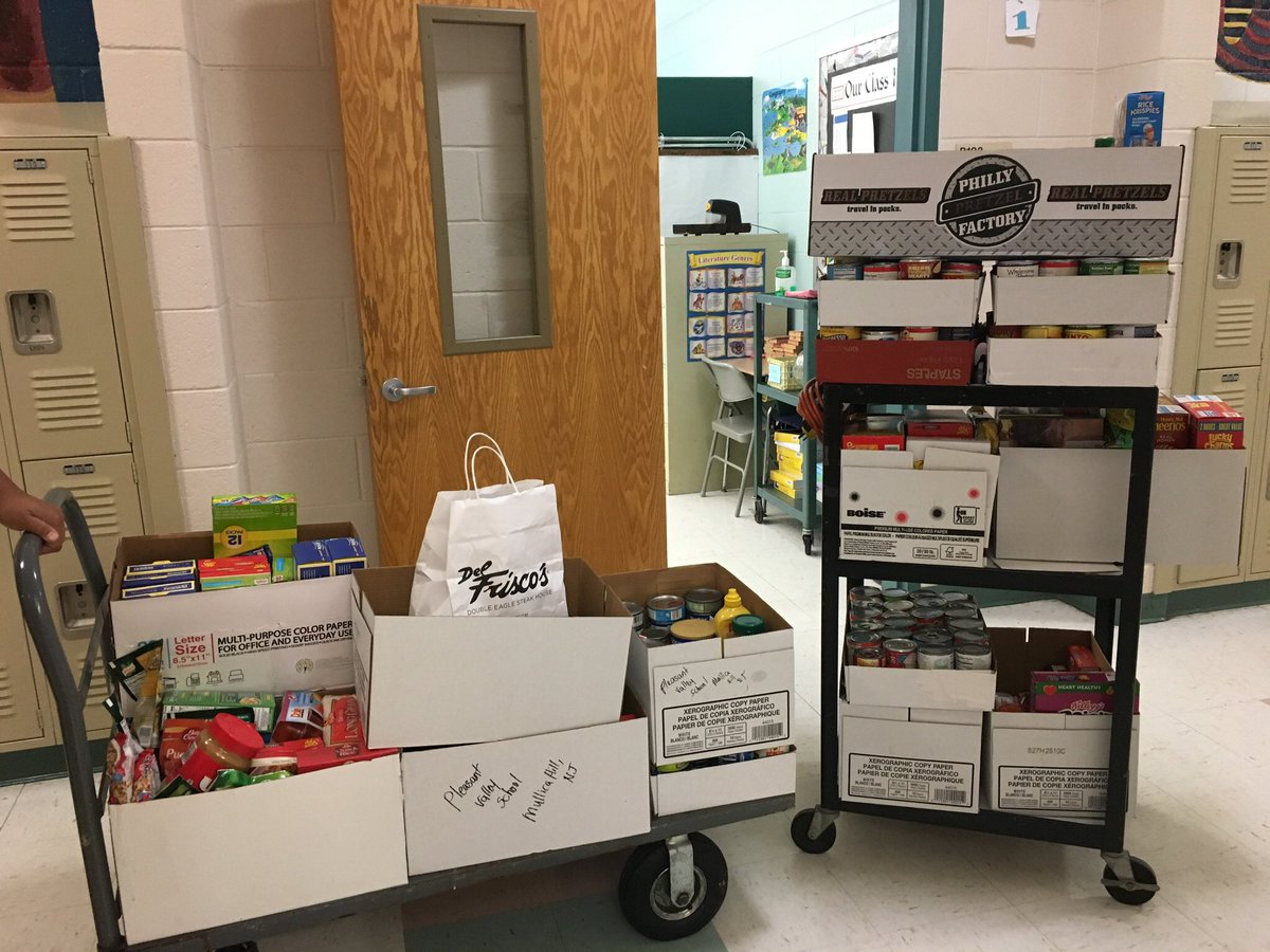 hackm15's tweet image. 484 pounds of food delivered to @Philabundance today! Successful service project! #pvslearns @mamaluyc @lheenan13