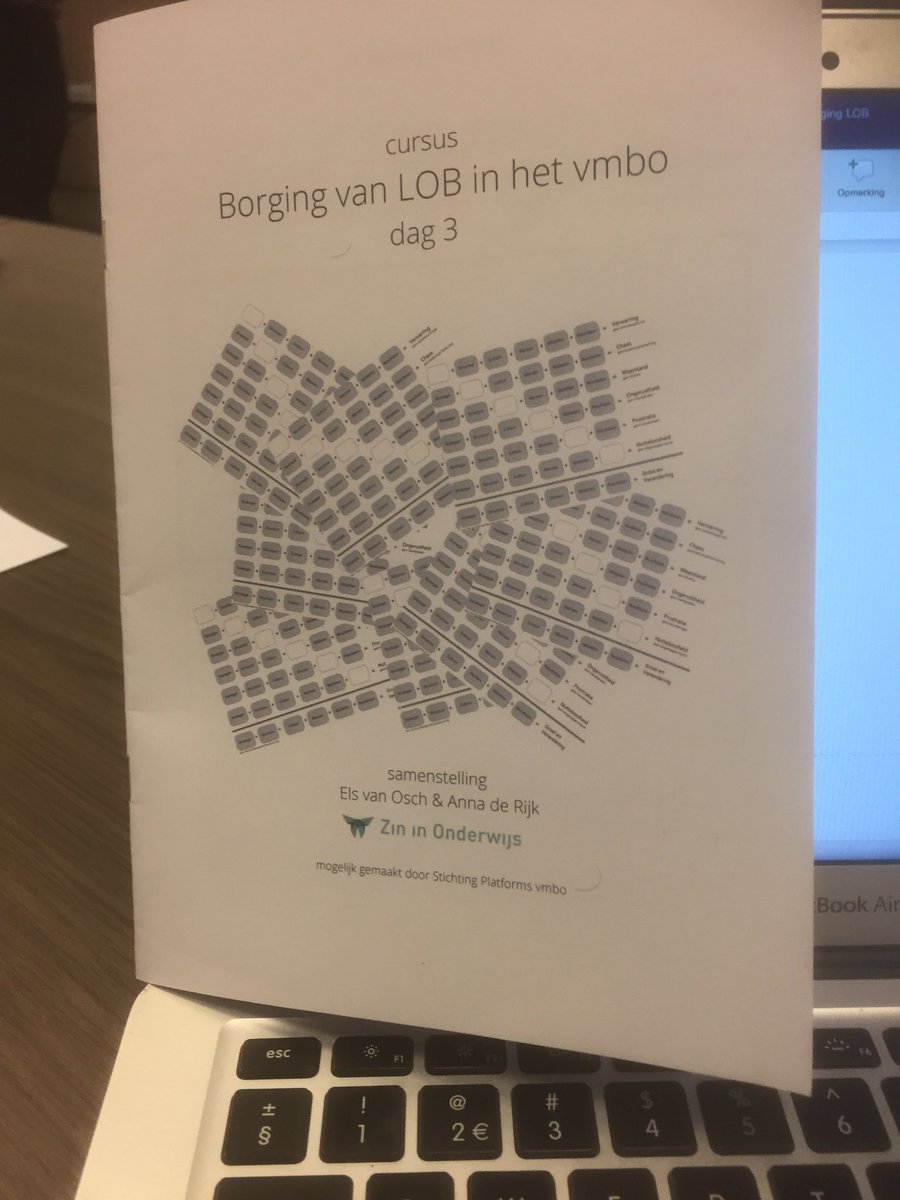 LOBThorbecke's tweet photo. Met collega's Ham en van Tienhoven drie sessies afgerond . Zeer leerzaam en morgen tips and tops uitvoeren. #LOBThorbecke , daar help je vooral jezelf mee! https://t.co/s4xM2jwWAl