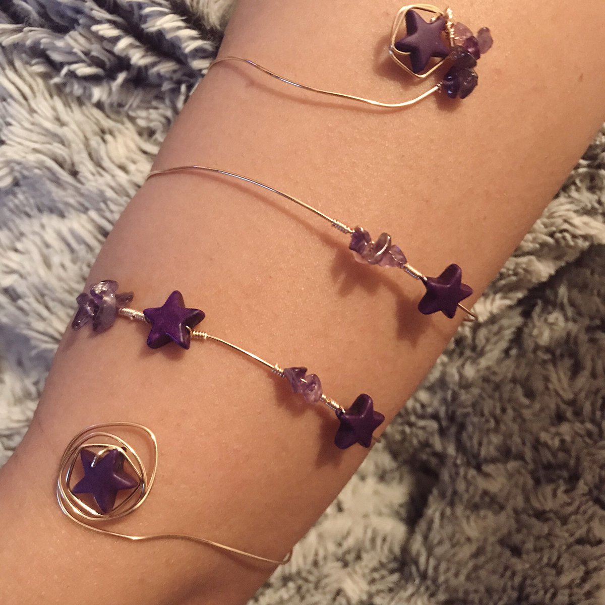 MarihaNaeem's tweet photo. Just made for @Mndg256 #Amethyst #armwrap #custom #simple #minimal #gemstone #jewellery https://t.co/yBCw6AA55c