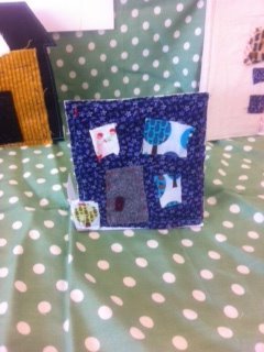 mariszkalime's tweet photo. Wee #applique houses on display at @FerguslieStory @TannahillCentre  #sewing #textiles #craft #fabric https://t.co/bmO6XWIdyf