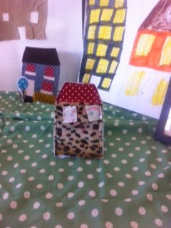 mariszkalime's tweet photo. Wee #applique houses on display at @FerguslieStory @TannahillCentre  #sewing #textiles #craft #fabric https://t.co/bmO6XWIdyf