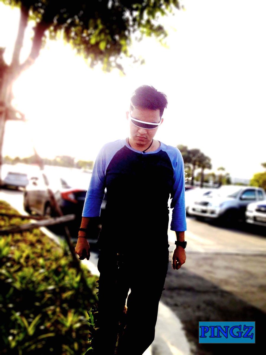PPINGZPoppular's tweet photo. @Thairath_News ผมเป็นแฟนคลับไทยรัฐ !! ชอบมากแต่ว่า.... ทำไมในเมื่ออยู่เฉยๆแล้วโลก..ไม่เคยจดจำ?
.

.

.

เดี๋ยวเจอ....กัน #PINGZ  
👉🏻 1  December 2560 

#Coming Soon.. fashion New Product
#แว่นตากันแดด #sunglasses
#Vintage
👇🏻👇🏻👇🏻👍🏻😎🕶
https://t.co/Yp4ImDQX5b https://t.co/t85SumxBgS