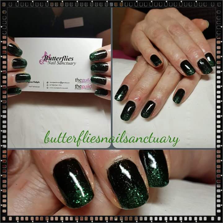 #black #green #shellac #lecente #shine #mirror #stunning #gel #manicure #butterfliesnailsanctuary