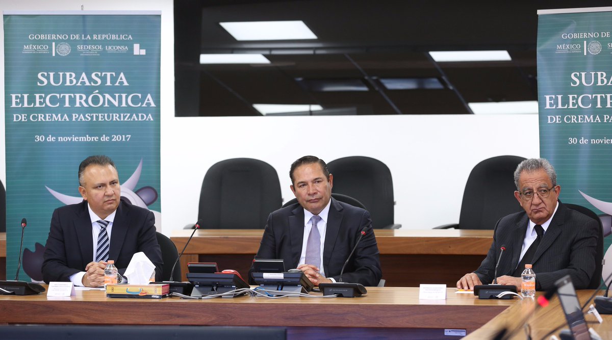 .@Liconsa permite:
* Llegar a 6.5 millones de mexicanos.
* Distribuir al año cerca de mil millones de litros de leche con un margen de ahorro de casi 15 pesos por cada litro a los beneficiarios.
* Llevar leche a un peso el litro a 300 municipios con mayor pobreza.