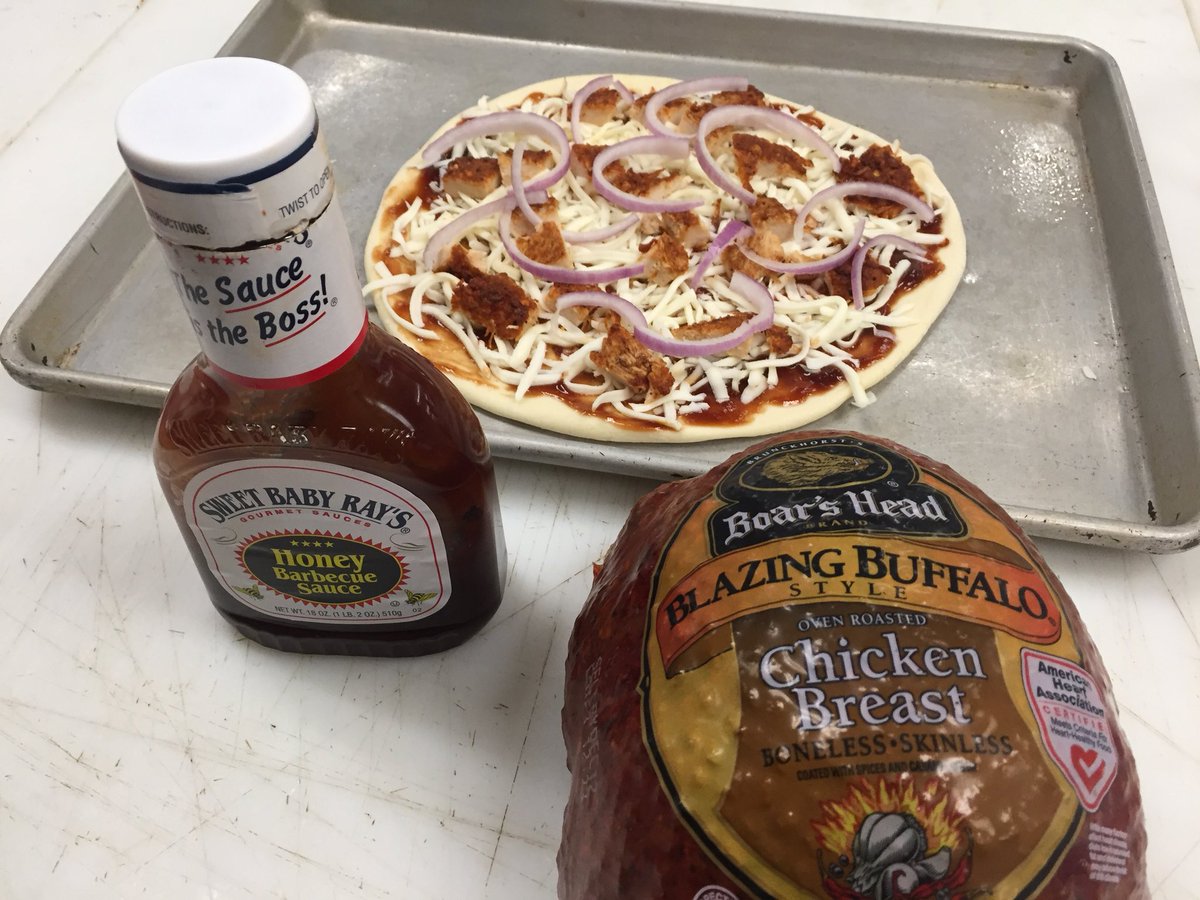 kenkendavies's tweet image. Pizza for lunch today, Boars Head Blazing Buffalo Chicken made with #bennysdough  #boarshead #pizza