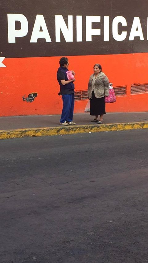 TlalpanConscien's tweet photo. #ReporteSur
"Aviso a la Comunidad"
COMPARTE
Buenas tardes
¿No sé si puedan anunciar esto en su página?
Hay una señora que está sentada a media banqueta, quiza tenga demencia.
Por si alguien la reconoce
Está enfrente de la panadería Lecaroz en la Tlalcoligia
#Tlalpan #CDMX https://t.co/H4r7vybg2Q