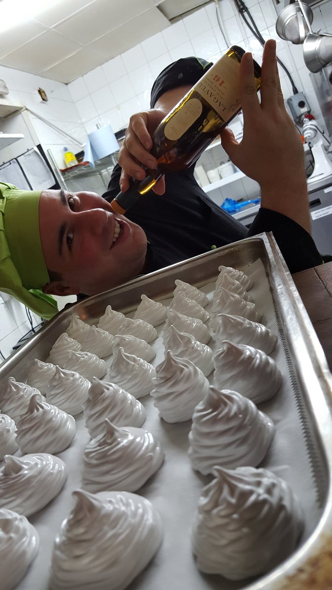 FollyRestaurant's tweet photo. Trying out Lagavulin 16yr infused meringues for the new cocktail menu #lagavulin #newmenu #cocktails https://t.co/gYsoYsuy6T