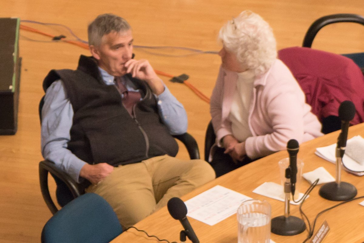 btvDave's tweet photo. Monday night's #BTVCC gameplay appeared to start here with Councilors Hartnett &amp; Bushor at 9:53. Hartnett with ZRF/Schurz in the balcony 2 minutes later. I believe this is what they call "bad optics" #BTV #VTpoli https://t.co/NqaZzuevmF