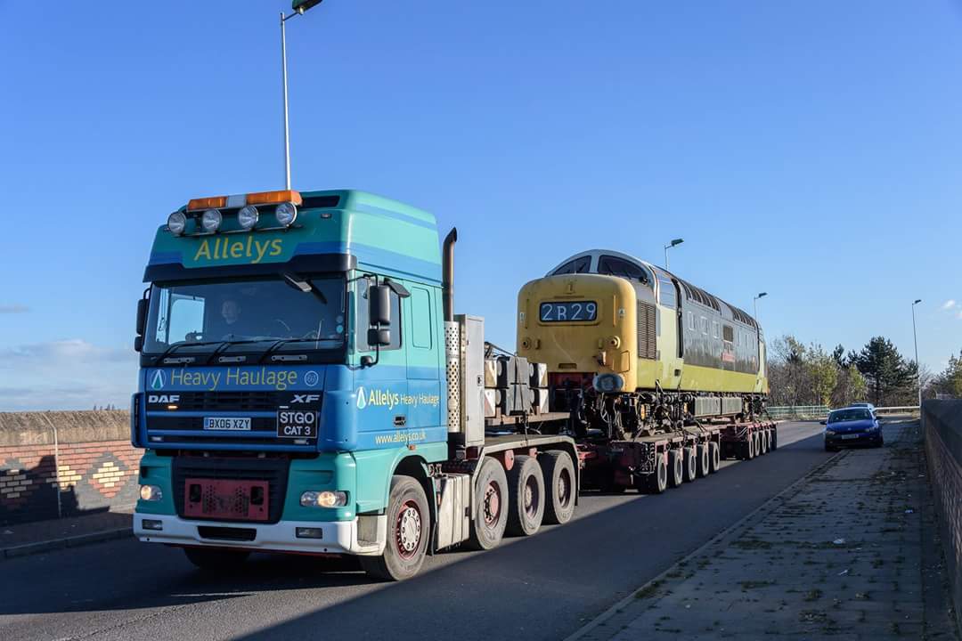angliarailforum's tweet photo. Via Tomahawk Photography

The Exodus of Locomotives having to leave Washwood Heath continued today as 55016 'Gordon Highlander' leaves for its new home at Crewe.
30/11/2017 https://t.co/y8aUinrRj2