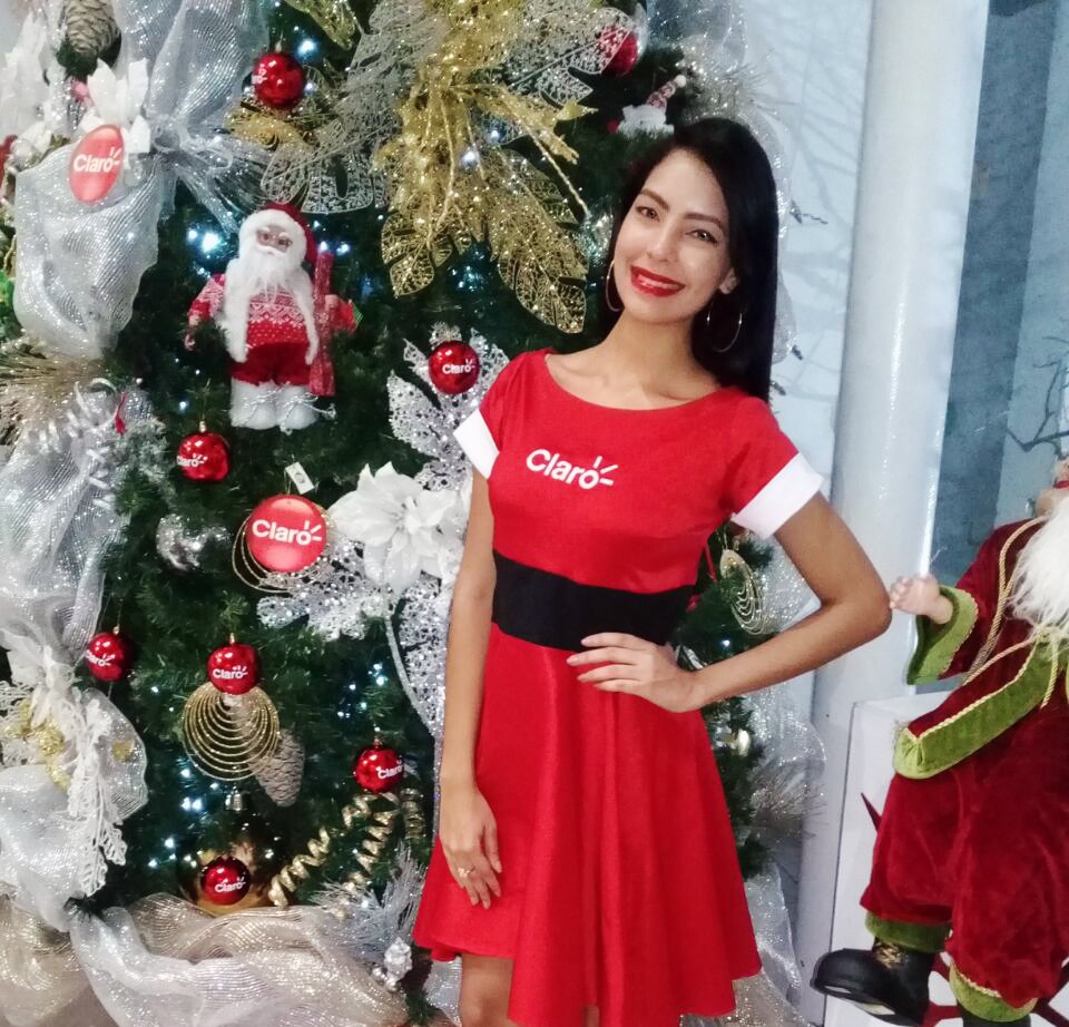 focusmgroup's tweet image. Damos la bienvenida a la navidad 2017 con @clarord ¡Gracias por confiar en nosotros un año más!

#FocusTeam #focusProjects #experientalmarketing #promociones #ClaroNavidad #feliznavidad