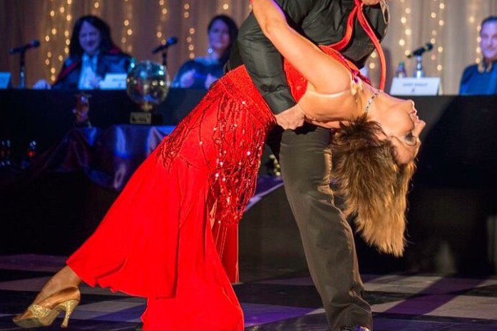 LeveeRestaurant's tweet photo. Sun. Dec 3 - Join us for Cha-Cha Ballroom Dancing at Levee featuring Jani &amp; Viktoria of Derby City Ballroom! 💃🕺
Free lessons and dancing for all experience levels and specialty Patron cocktails. 
$4 Sliders and Tacos along with great Draft Beer Specials. https://t.co/iH6k5RcPMs