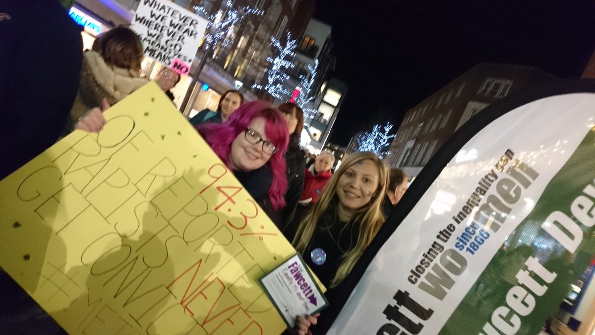 FawcettDevon's tweet photo. Two of our @FawcettDevon warriors (@Nicola_E_J and @LisaBerryWaite) were out flying our banners &amp; handing out leaflets! 
#ExeterRTN #16DaysofActivism #16daysofaction #16days https://t.co/8vH7gDtgR7