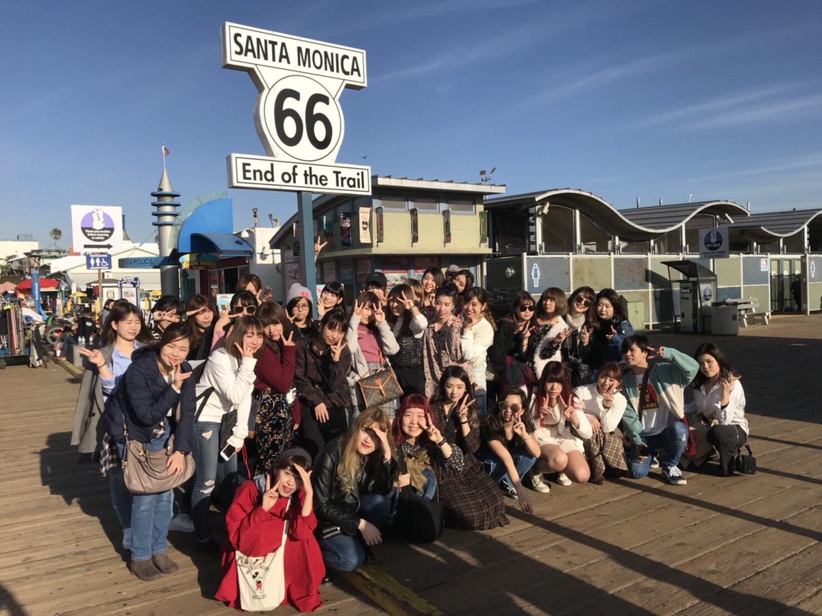 ベルエポック美容専門学校 原宿 Twitter પર ヘアメイク科海外研修 ロサンゼルスで サロン研修 ウエラアーティストのオーブリーのデモンストレーション ウィッグ作品作り日本では学べない技術を見て 実践してみました サンタモニカ観光 ショッピング
