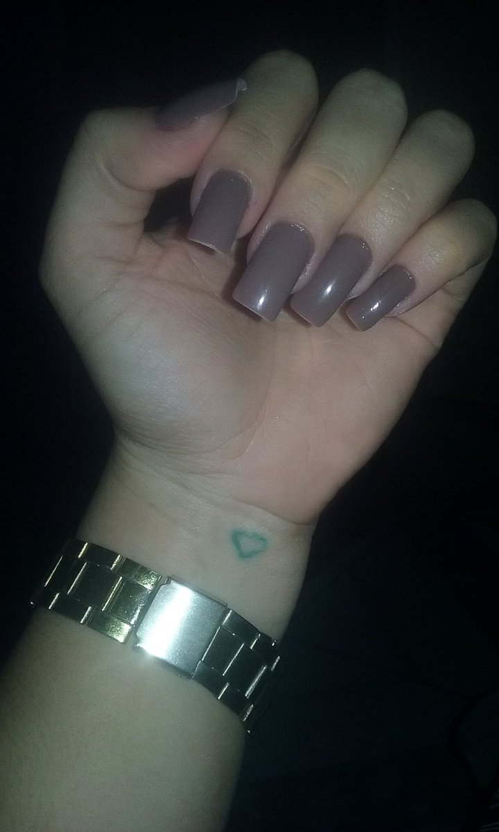 cynthiacou's tweet photo. #Prontinhas 💅 Nude ❤😍 https://t.co/rpTEewiHG0