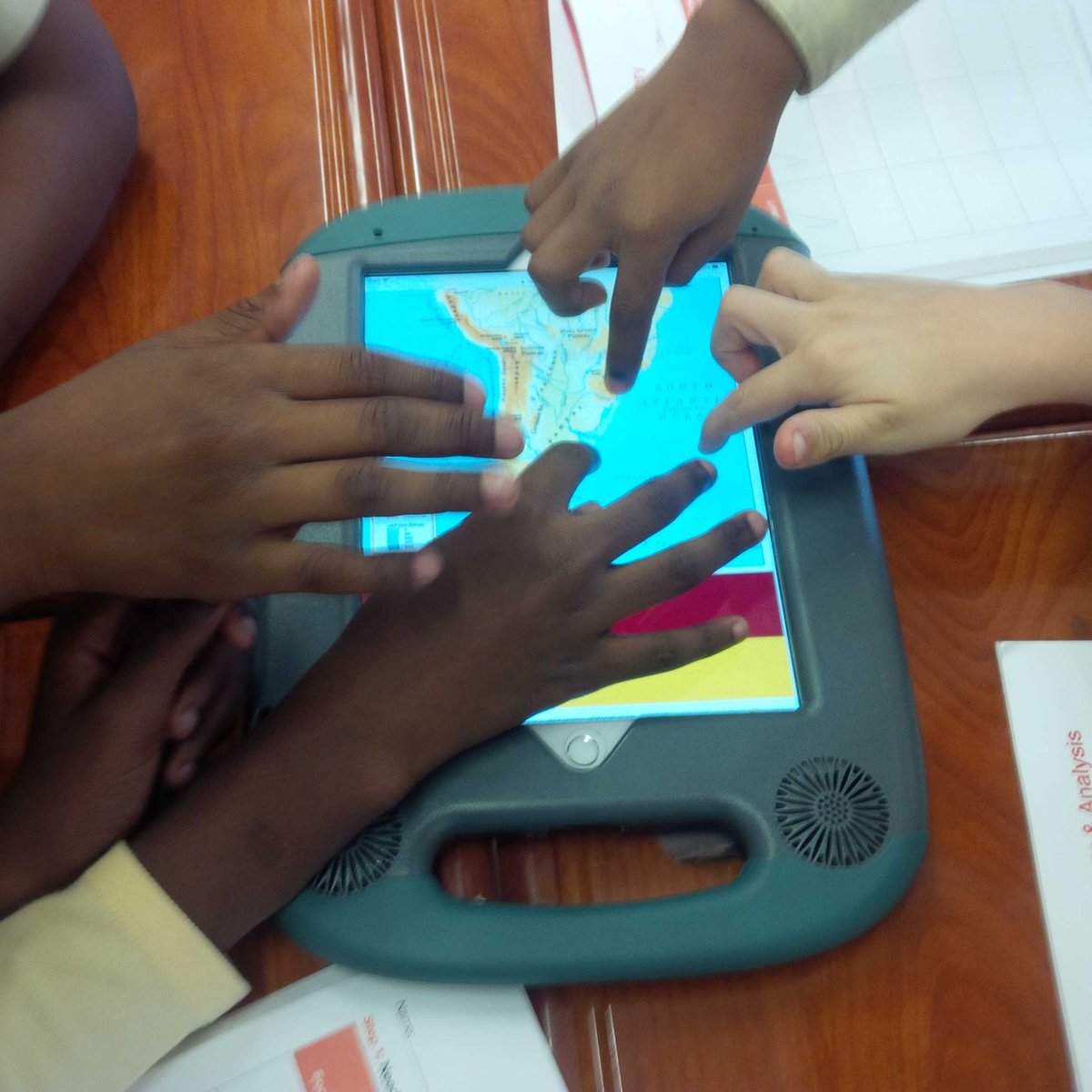 District5DSR's tweet photo. @District5NYC PS/MS 123 students investigate the world thanks to the Social Studies Passport program https://t.co/g2MxTzHWoD