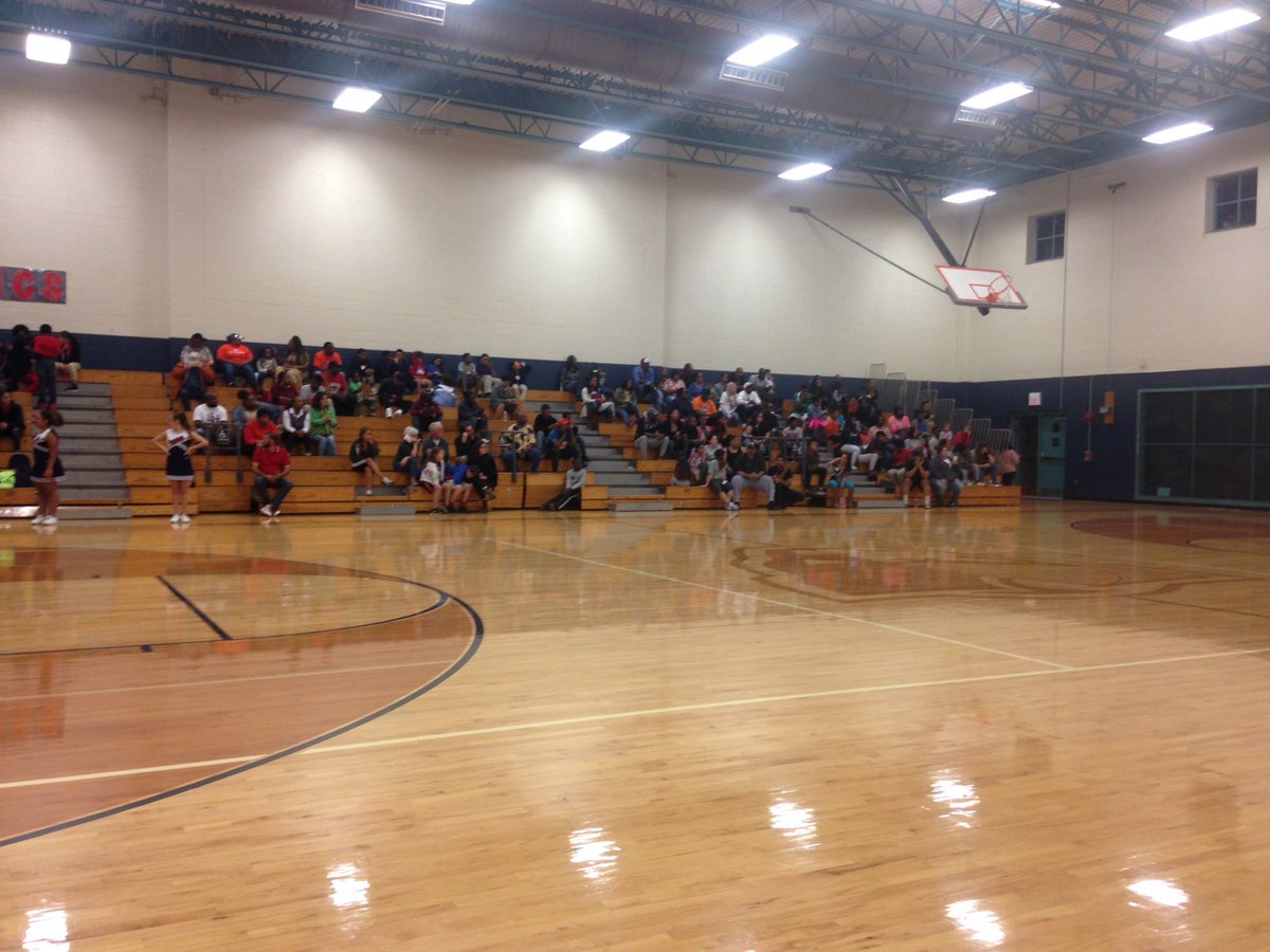 mwhydoc's tweet photo. Seventh Grade Basketball #firstgameever. #remembermiddleschool. Great crowd @PApatriots tonight vs patterson middle https://t.co/fh7aApbO29