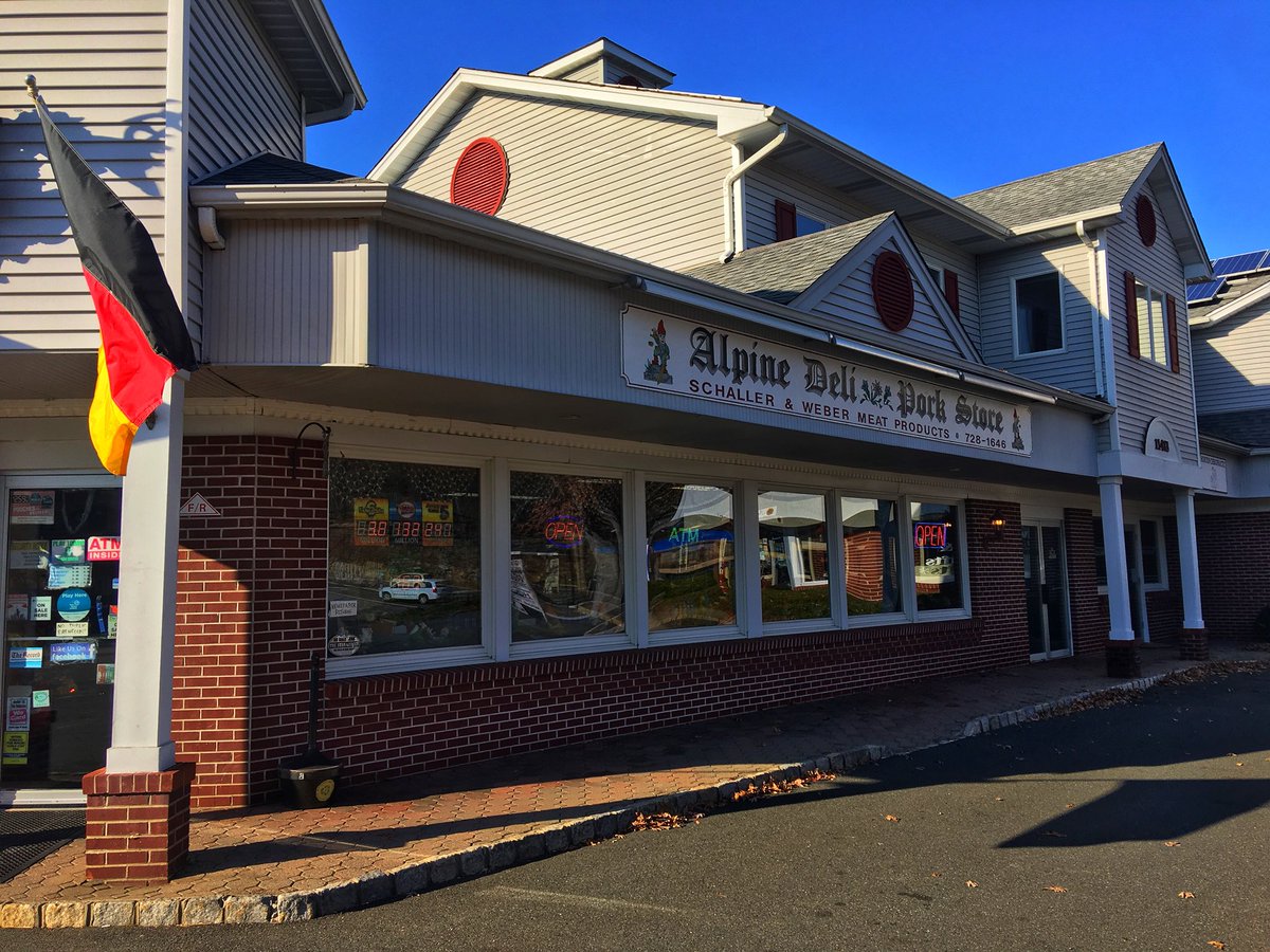 tonyatthetable's tweet photo. A #German lunch of #Frikadellen &amp; #Spätzle at #AlpineDeli on #GreenwoodLakeTurnpike in #RingwoodNJ.  Great little #GermanDeli that carries @SchallerWeber meats in addition to a lot of hard to find German products and delicacies.  #German #DasIsGood https://t.co/i3KHYTqyR6