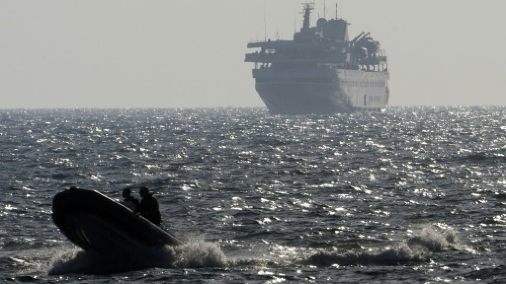 FRANCE24's tweet image. ICC won't prosecute Israel over deadly flotilla raid f24.my/2Ave.t