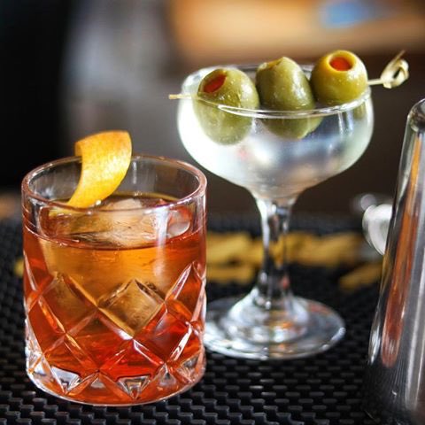 Suite410's tweet photo. Whether you consider yourself "extra dirty" or a little "Old Fashioned", we're pretty sure we have a drink you're going to love. The week is almost over so stop in and see us. We open at 4:10pm and we’re shaking and stirring until 2 a.m.! https://t.co/ta3J3wyTHe