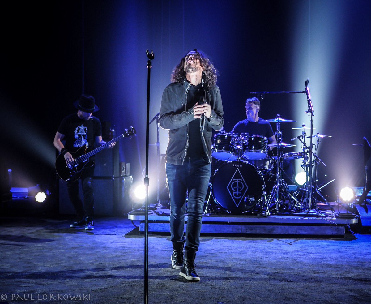 JeffAmentsArmy's tweet photo. #MattCameronWeek #MFCWeek
Matt Cameron spoke in 2016, about the Temple Of The Dog album:
"It was such an emotional record. The music is emotionally jam packed. The lyrics, the music, the performance, it really captured the mood, and the sentiment really well.... https://t.co/4TSEncnzoI