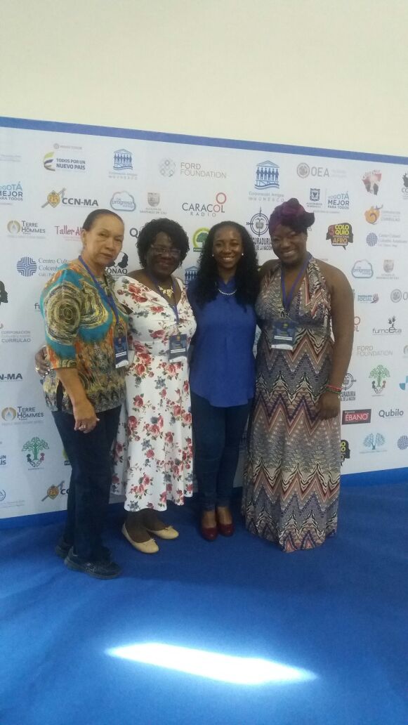 3ColoquioAfro's tweet photo. Lineamientos equidad de género en el marco de la salud mental: prácticas
ancestrales usadas por las mujeres afro para la sanación, en época
de postconflicto y reconciliación: SE VALE SOÑAR #3COLOQUIOAFRO @marcia0815 @el_cuervoro @zumayers @Esaudu @MatambaRevista @MujeresAsfalto https://t.co/jWy7CeaUkN