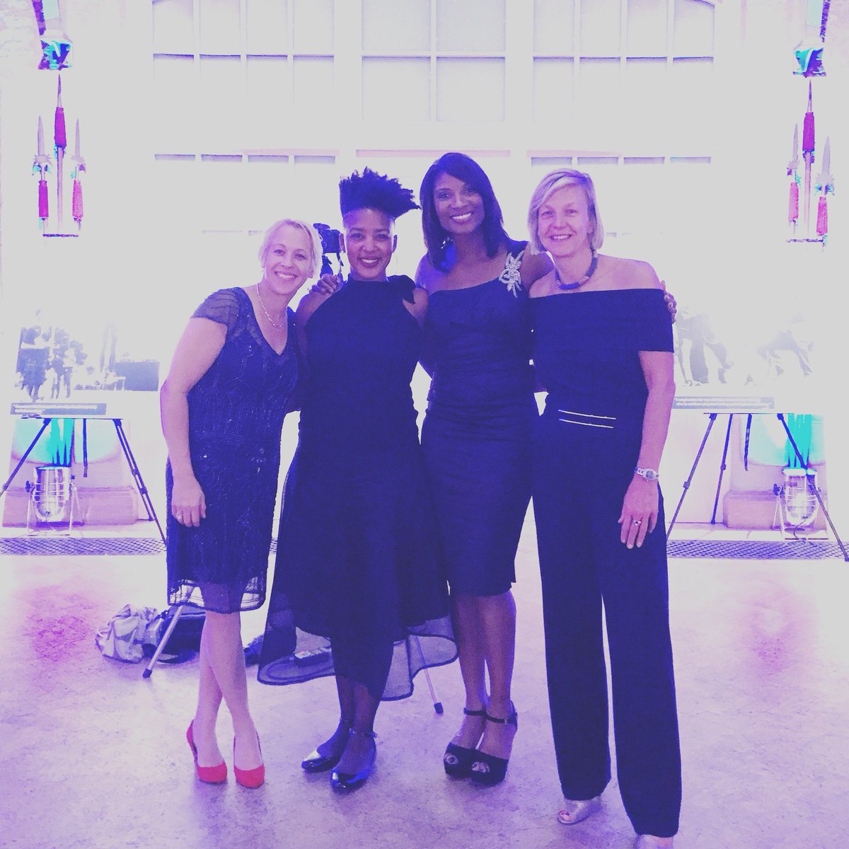 Love 💕 these ladies <a href="/_UKCoaching/">UK Coaching</a>  WOW <a href="/Active_Notts/">Active Notts</a> <a href="/MyNottingham/">🏹 My Nottingham</a> <a href="/nottmgirlscan/">This Girl Can Nottm</a> <a href="/helenreeves80/">Helen Reeves</a> #UKCoachingAwards well done <a href="/belvoirchamp/">emma atkins</a> 😊
