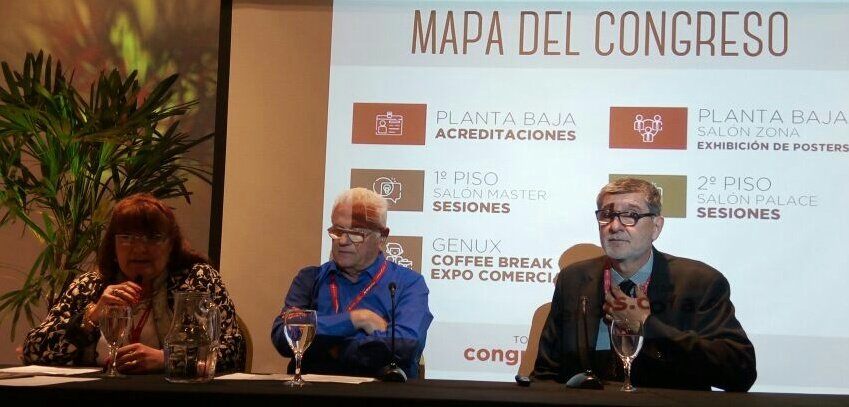 Circulofarm's tweet photo. #CAF2017 "Medicamentos Magistrales: Realidad y Desafíos". El @Circulofarm felicita la Moderación de la Prof. Dra. Renne Calafato https://t.co/m2xOpn9j2A