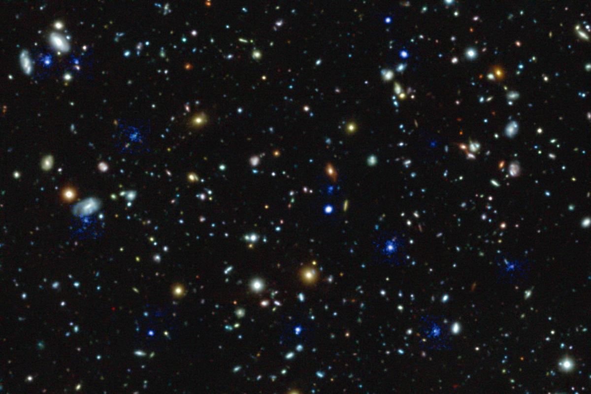 newscientist's tweet photo. Weird tiny galaxies found hiding in Hubble’s Ultra Deep Field https://t.co/zlocll5ixv https://t.co/OFth11fTIb