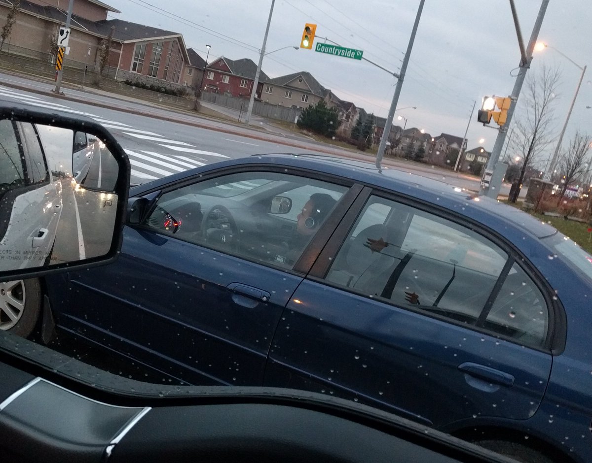 allicedout's tweet photo. Wife takes a pic while I'm driving... Is this distracted driving @PeelPoliceMedia  #bramptondrivers https://t.co/FelGNTcpEG