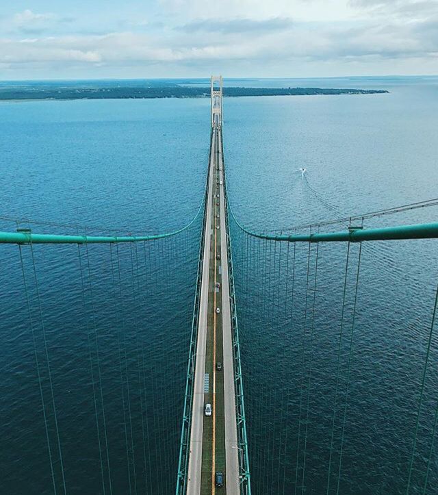 Discovering_Mi's tweet photo. Gorgeous shot of the Mackinac Bridge from studentbydayandnight IG! Share your favorite photos of Michigan in the comments! https://t.co/mKy38kDrGp