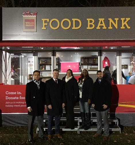 KSFriedlander's tweet photo. The @WellsFargo Mobile Food Bank is at the @CityofNewHaven annual holiday celebration and tree lighting ceremony tonight. Thanks @NBCConnecticut for also spreading the word that our #WellsFargo branches are accepting food donation items this holiday season for @CTFoodBank. https://t.co/wpzYK6ZSLo