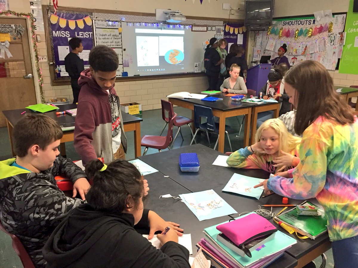 MMSTeam8_3's tweet photo. Students, Xavion and Autum, took the initiative to help their peers out in science today once they were finished with their work! Great job! #PangaeaPuzzle #HelpingHelpers #StudentInitiative https://t.co/qwCUf3boMF