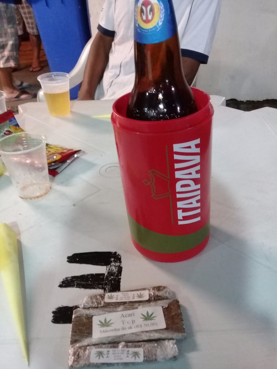 Reidofummo's tweet photo. Maconha do acari te da teto 🎶😂🍁 https://t.co/lNVVxSGhSn