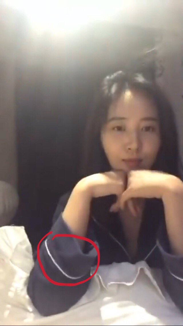 dphoenix6868's tweet photo. omg pyjamas couple , size L and size M ??? 😲 #YulSic https://t.co/KDXOH6DjAp