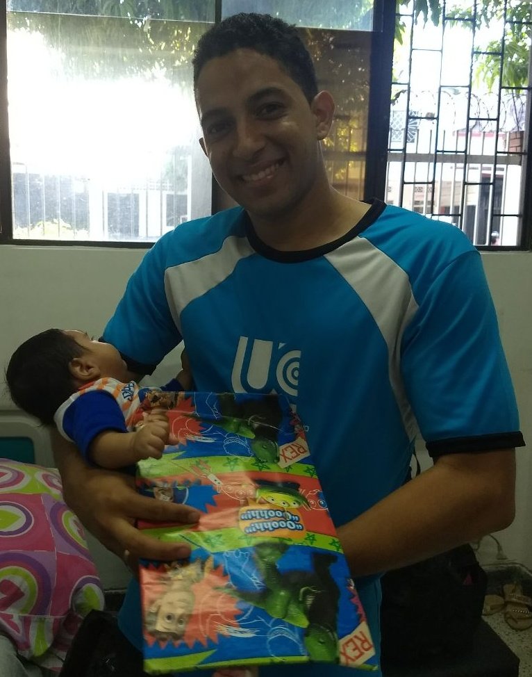 UCCSedeEspinal's tweet photo. @UCCSedeEspinal hace presencia en el Hospital San Rafael, llevando una sonrisa a niños y niñas que se encuentran hospitalizados. https://t.co/4UuasCVfc3