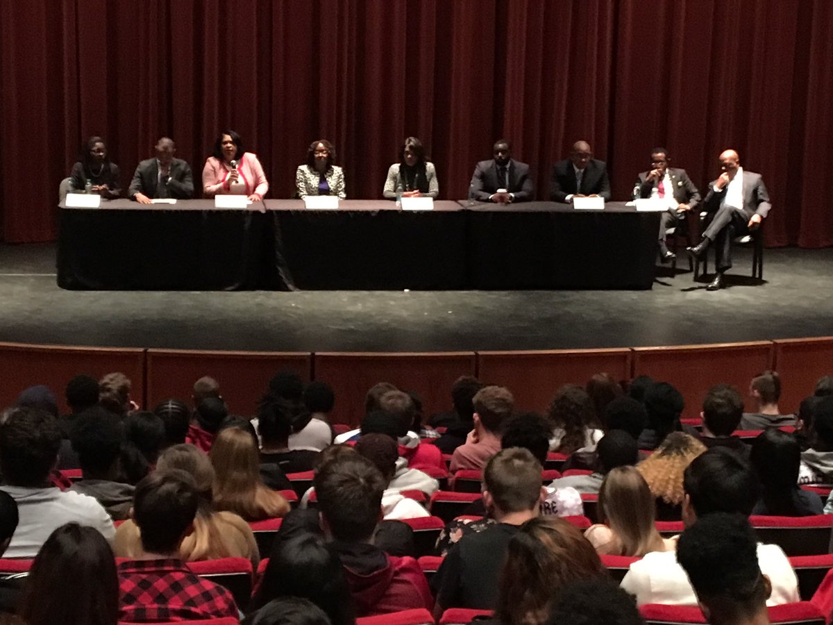 NTSB's tweet photo. Safety Advocate Nicholas Worrell joins @NBCSLNews CRT Members &amp; @WCHS_Warriors students to talk about decision-making and risk assessment for the path they choose in life and how that can also be applied when they are behind the wheel #1goodchoice #NBCSL #NTSBhwy https://t.co/y3qbNwQBIE