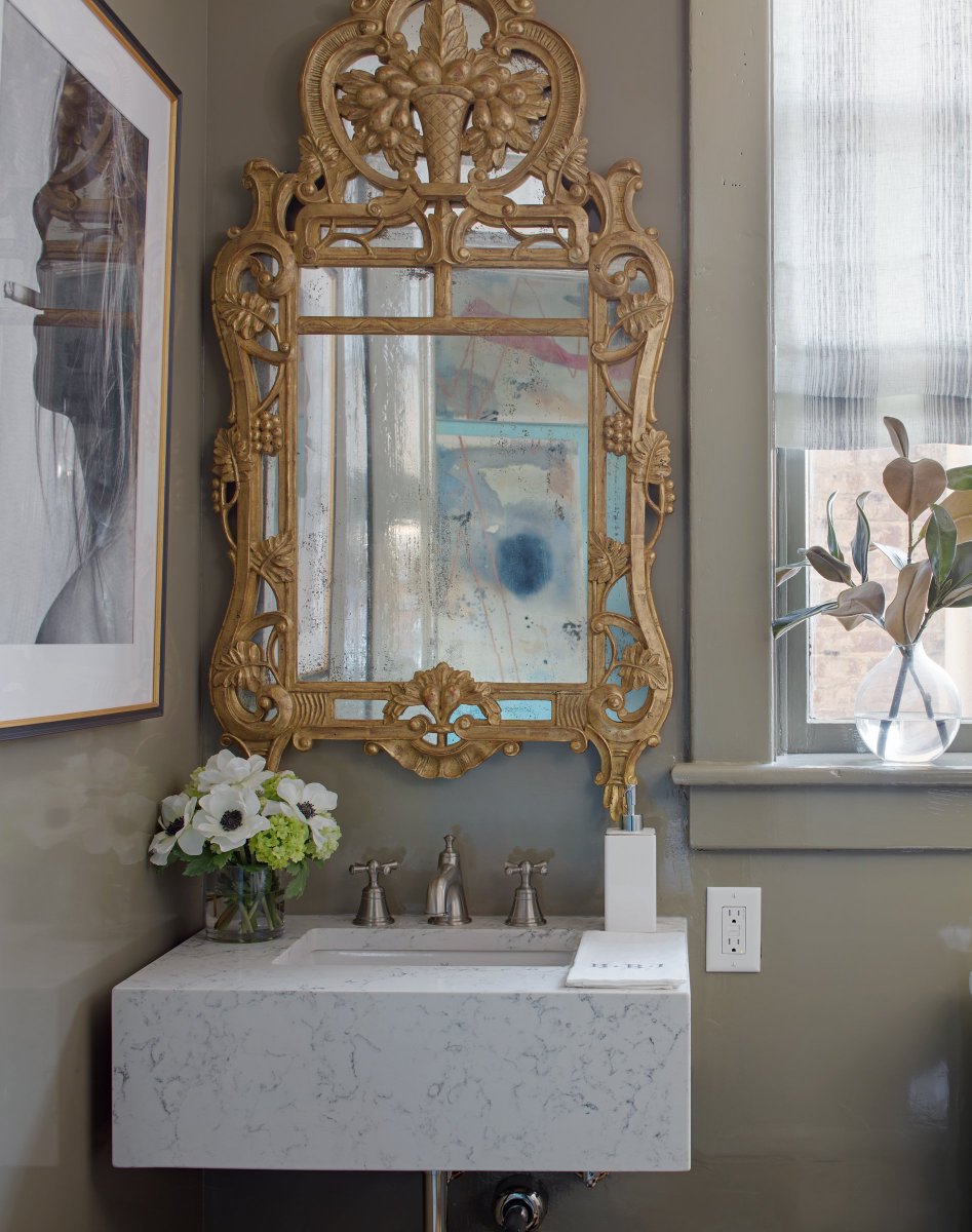 CaesarstoneUSA's tweet photo. Can this gorgeous powder room be our master bath? B.Berry Interiors designed this White Attica custom sink for @traditionalhome's @SouthStyleNow Showhouse - see more: https://t.co/mYnEktviPh #southernstylenow @AtlanticArchive https://t.co/DqQZopibeP