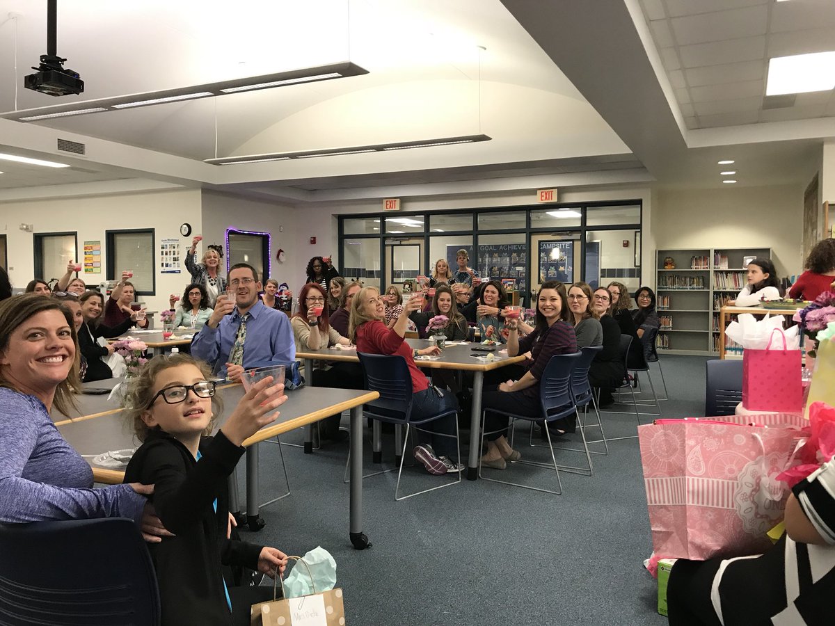 Linda_Gonzales's tweet photo. I am thankful to be an Aviator because we all support one another! #DietzBabyShower @AES_Aviators #ThankfulAviator https://t.co/BebTTh8DJl