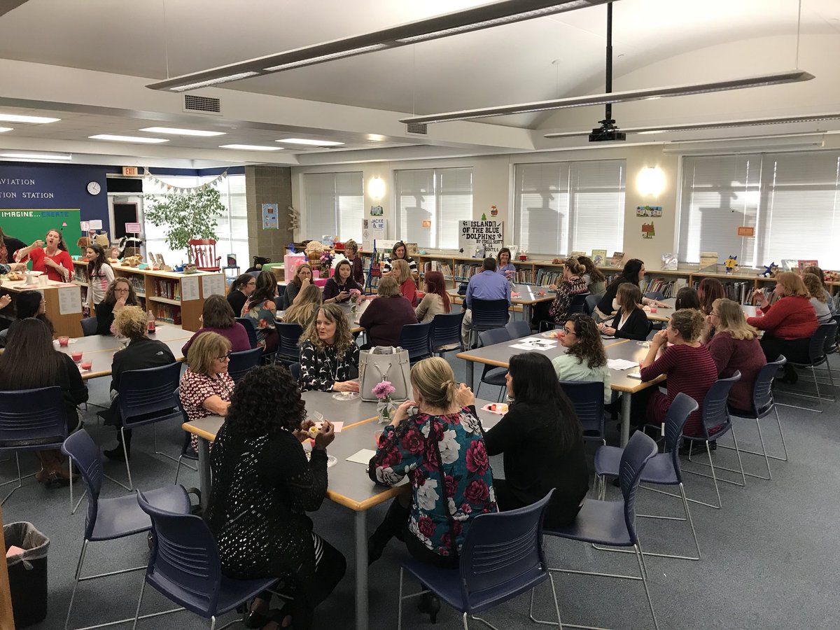 Linda_Gonzales's tweet photo. I am thankful to be an Aviator because we all support one another! #DietzBabyShower @AES_Aviators #ThankfulAviator https://t.co/BebTTh8DJl