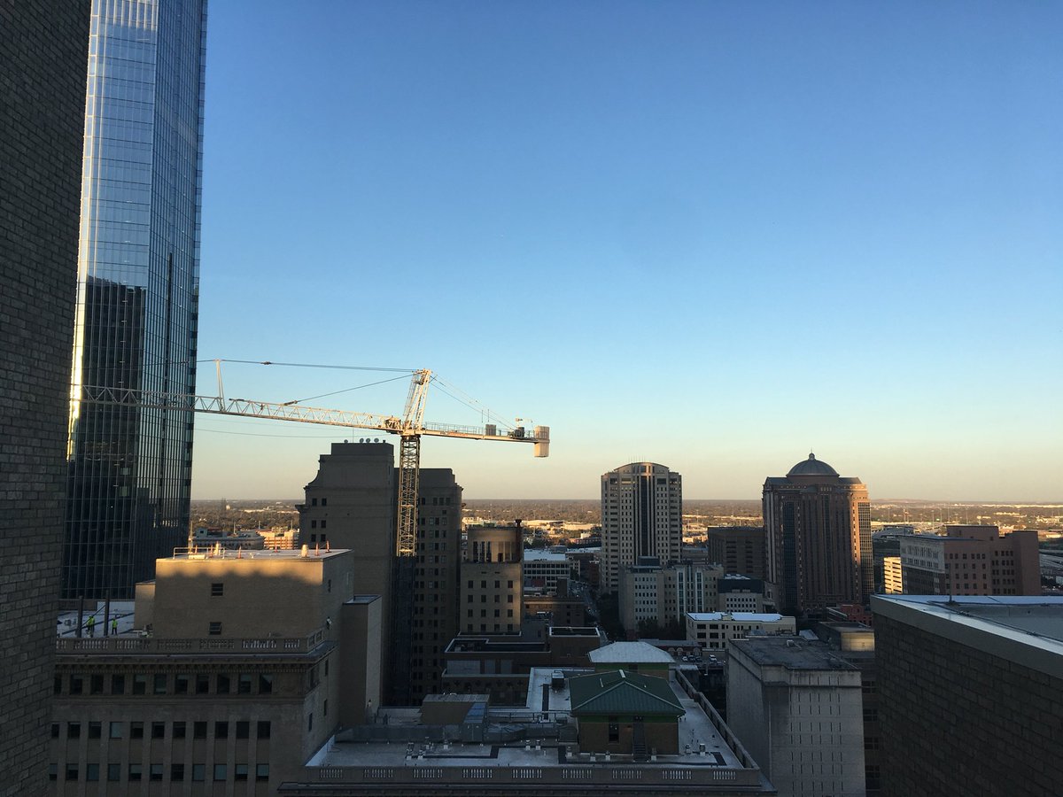 cmoney_htx's tweet photo. @Hoggbirds in @DowntownHouston is my new favourite spot. @PickardChilton’s #609Main doesn’t look too shabby from up here either https://t.co/W0aCzFyX1F
