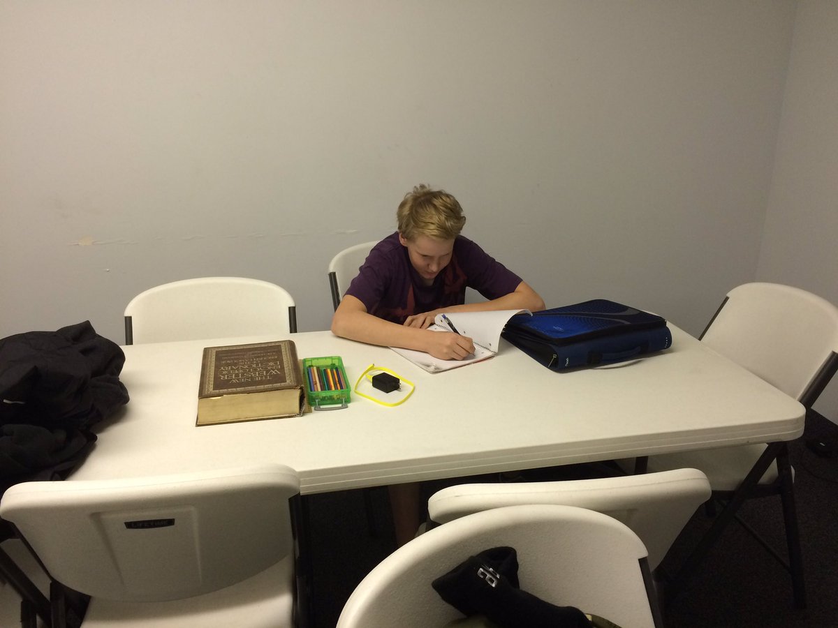 SAOHockey's tweet photo. Academy crew #gettingatit 📚after a dry-land and on ice session! #hardworkpaysoff #hockeylife https://t.co/zOpgAX1cEU
