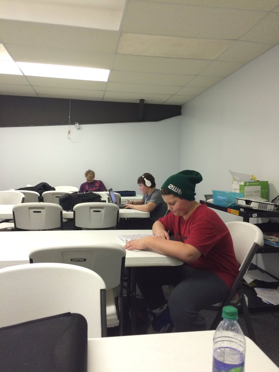 SAOHockey's tweet photo. Academy crew #gettingatit 📚after a dry-land and on ice session! #hardworkpaysoff #hockeylife https://t.co/zOpgAX1cEU